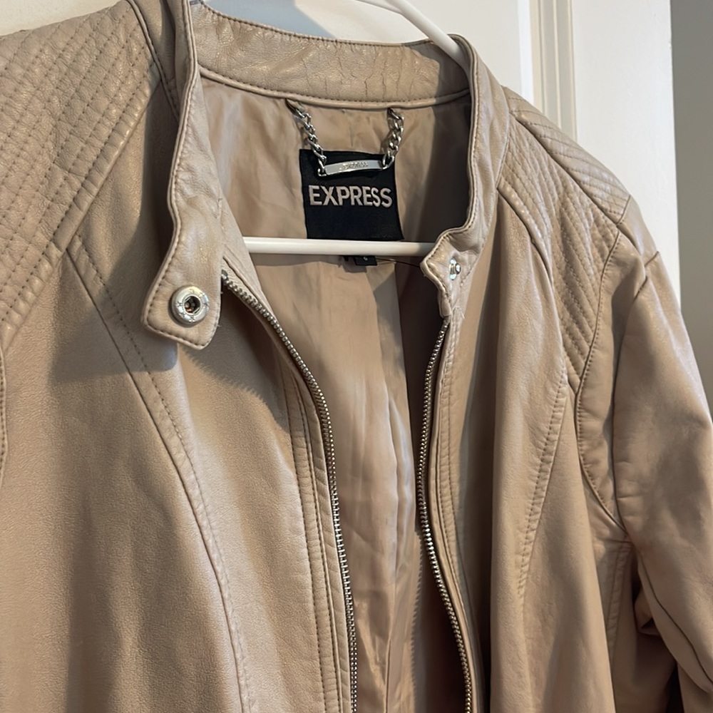 Jacket - Picture 2 of 5